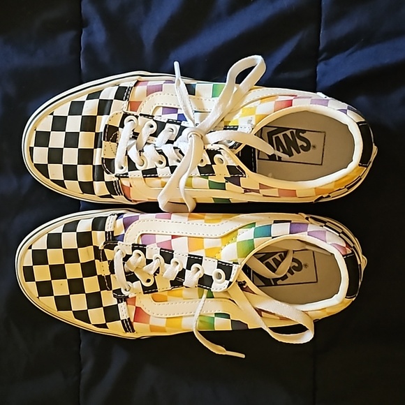 Vans - Picture 5 of 5
